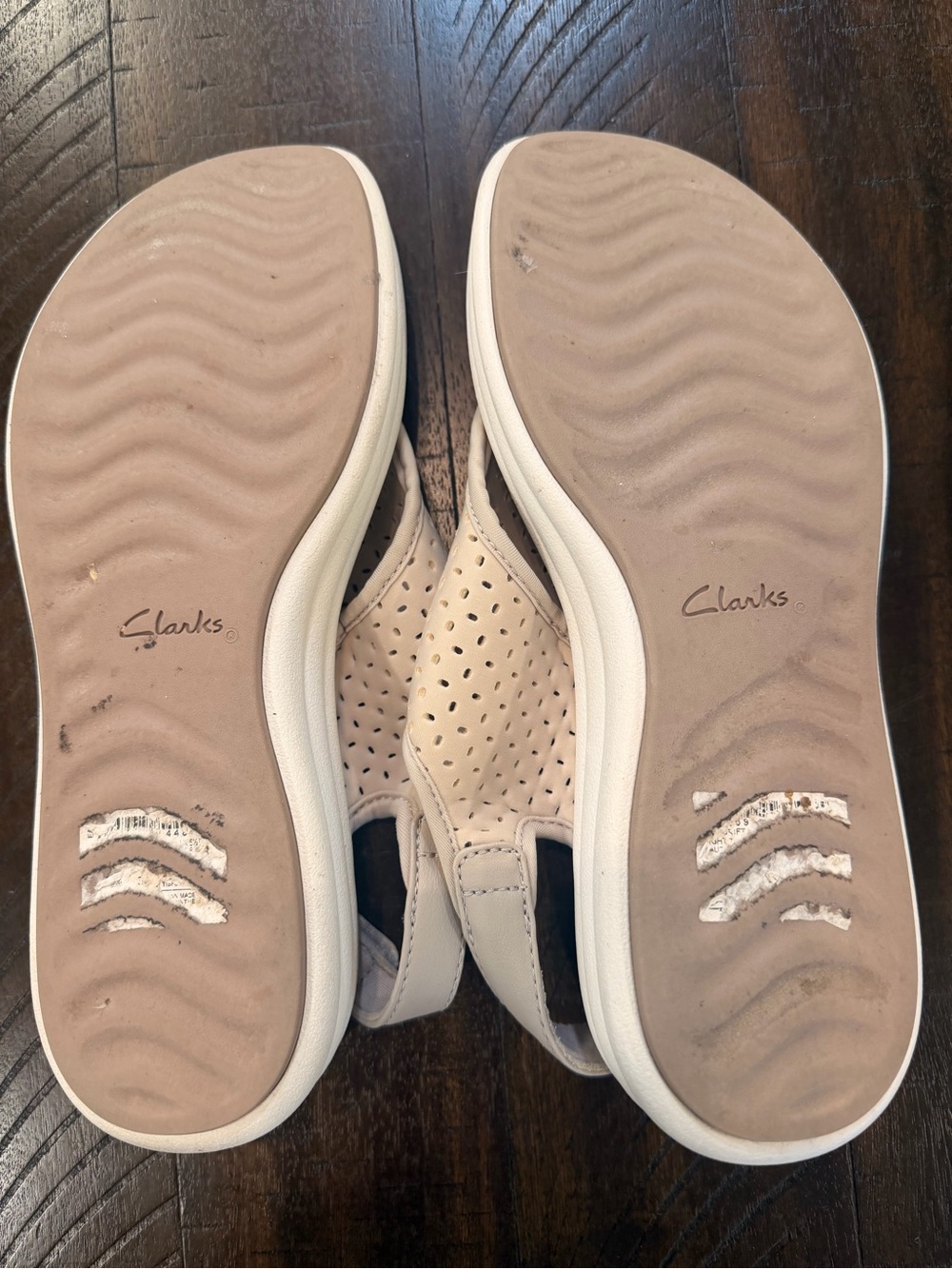 Clarks Cloudsteppers Women’s Beige Thong Slingback Comfort Sandals - Picture 6 of 9